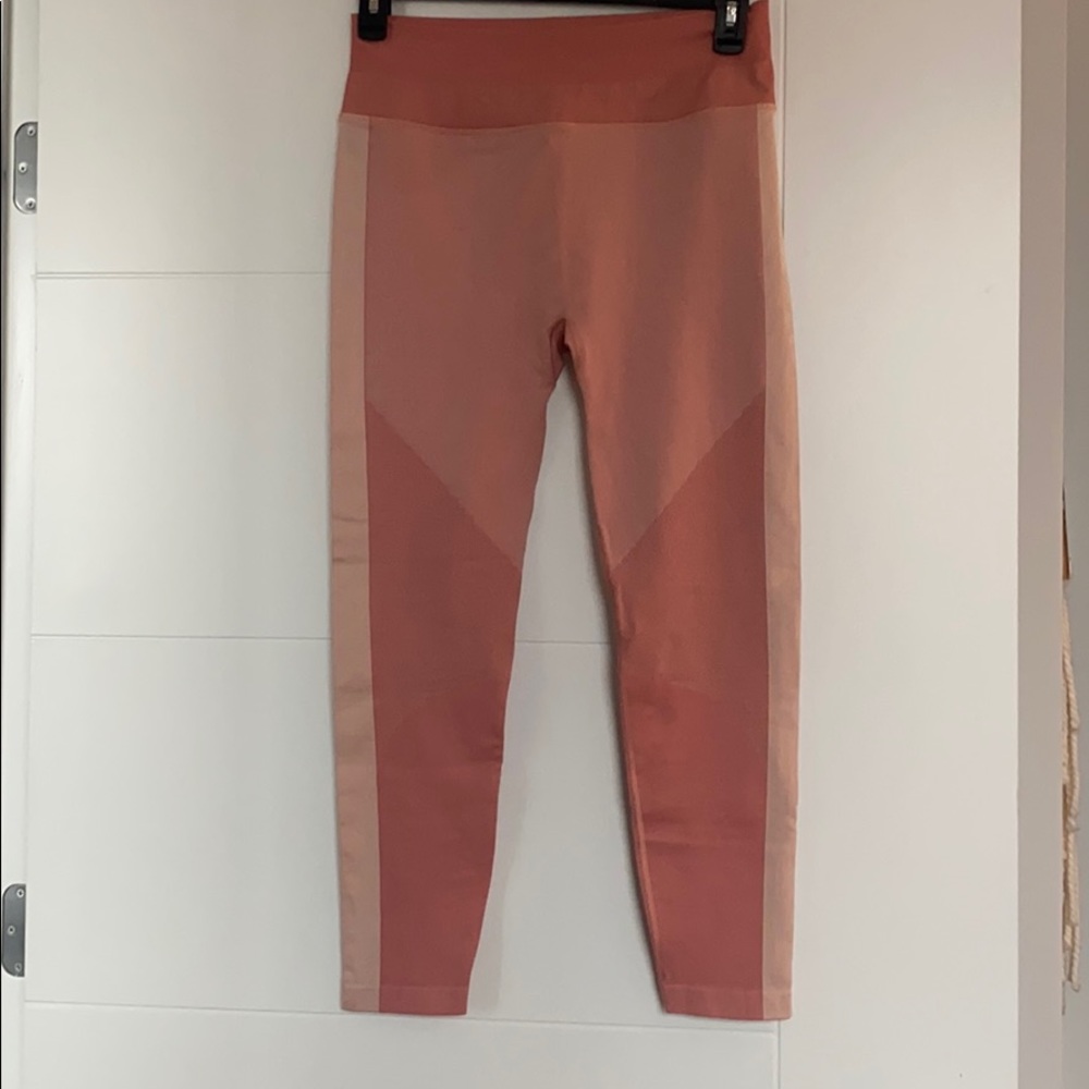 Lululemon Pink Peach Yoga Pants NWOT